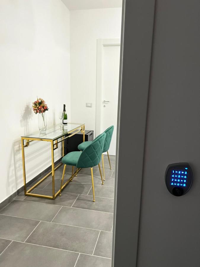 Habitat Luxury Suites Беллона Экстерьер фото