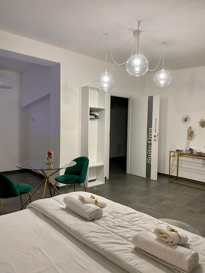 Habitat Luxury Suites Беллона Экстерьер фото