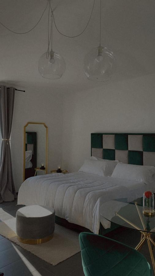 Habitat Luxury Suites Беллона Экстерьер фото